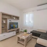 Tia Mit Meerblick By Interhome * וולי לוסיניי