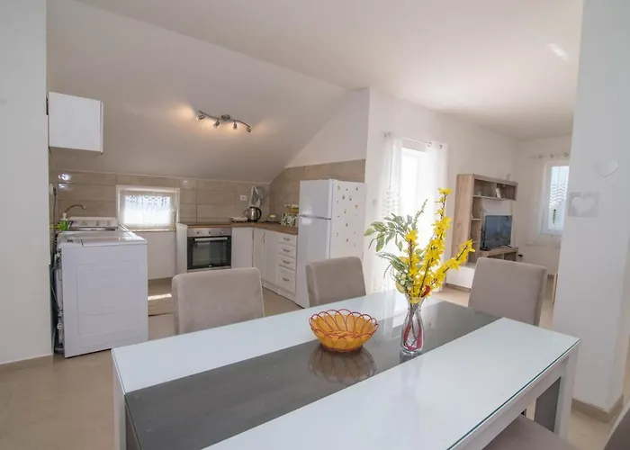 Tia Mit Meerblick By Interhome Apartmán