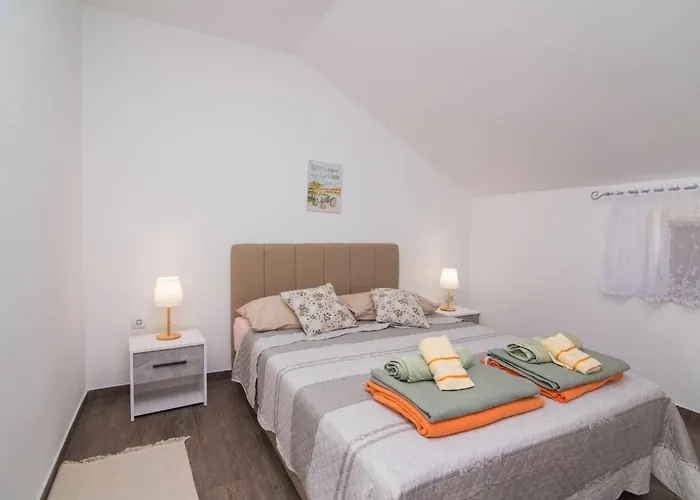 Tia Mit Meerblick By Interhome *